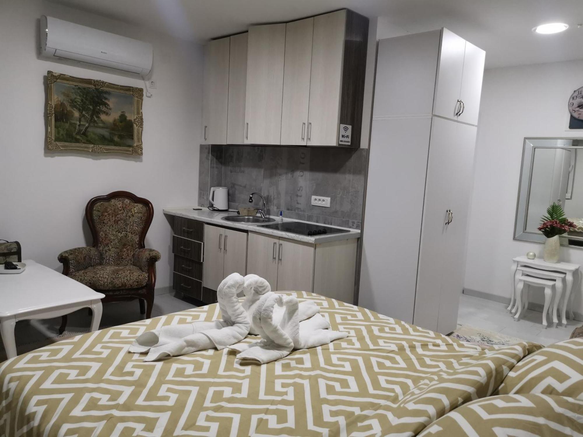 In Apartments Airport Mitrovici  外观 照片