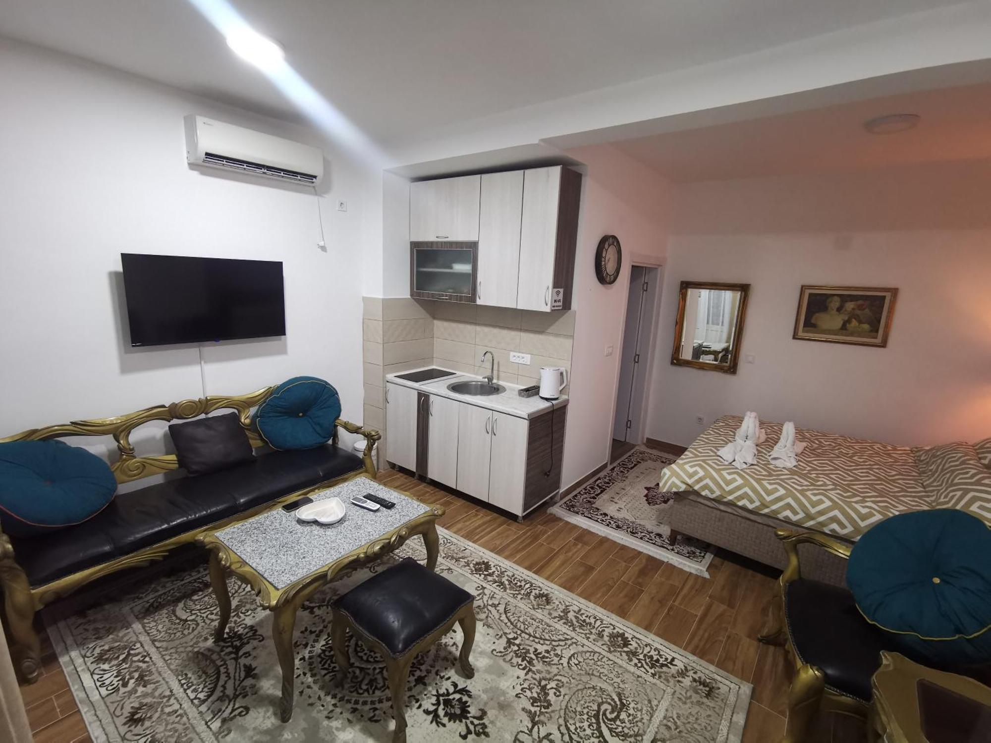 In Apartments Airport Mitrovici  外观 照片