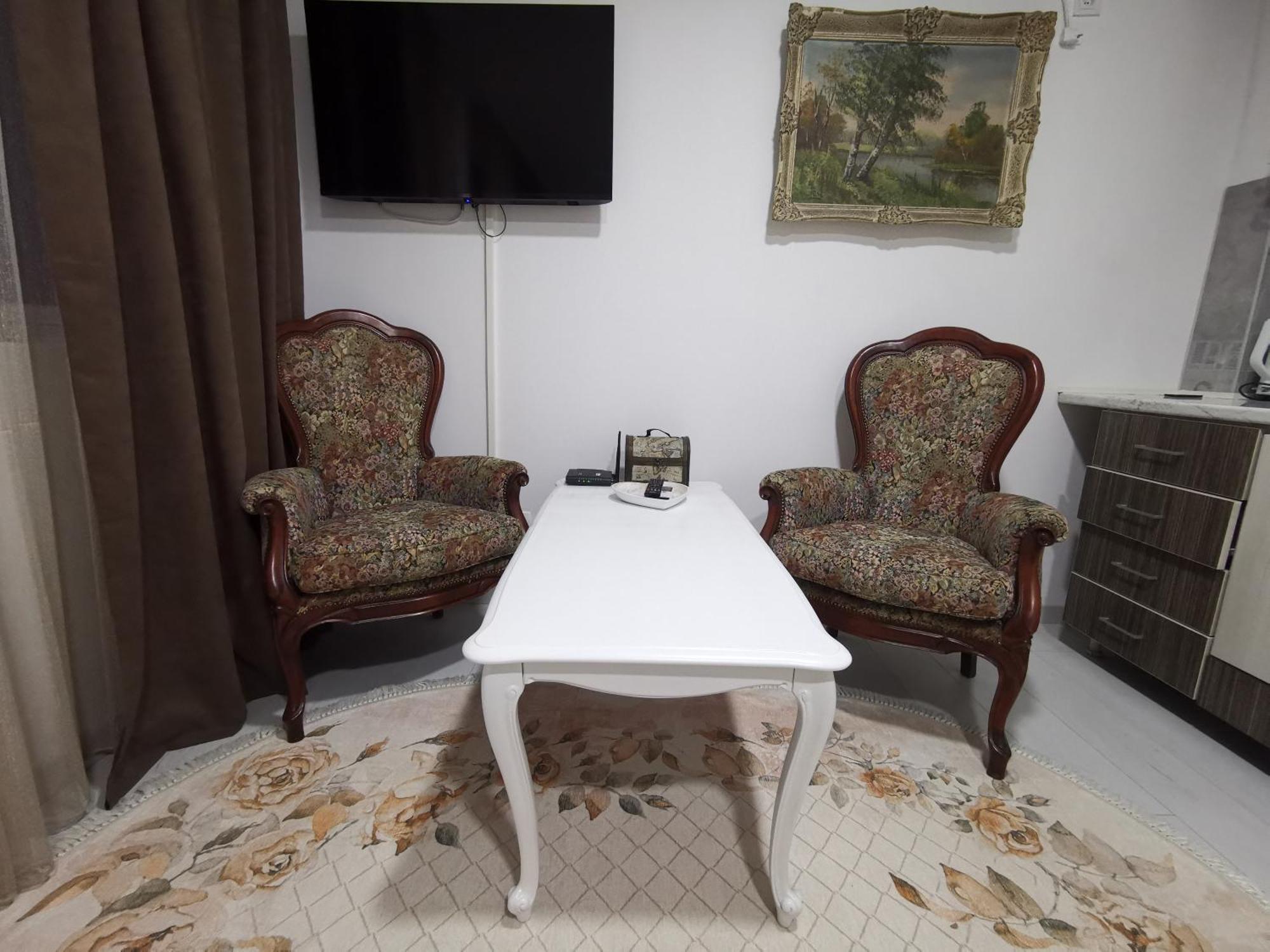 In Apartments Airport Mitrovici  外观 照片